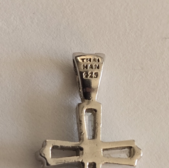 Sparkly cross pendant clear gems Sterling Silver 925 religious christian - Picture 4 of 11